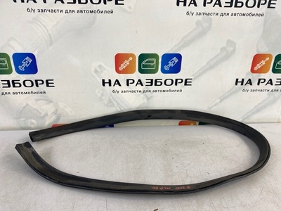 A2138870098 уплотнительная резинка на жабо Mercedes-Benz E-Class W213 2017