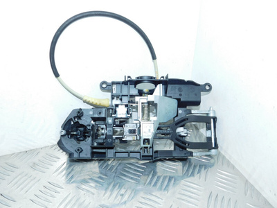 7187228 скелет ручки двери передней правой BMW 5 F10/F11/GT F07 2015 ,5121