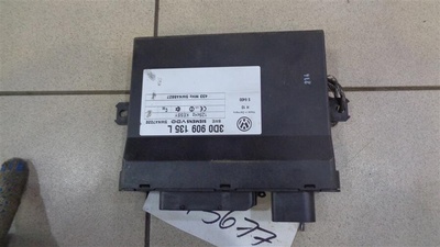 3D0909135L Блок управления центральным замком Volkswagen Touareg 2002-2010 2004