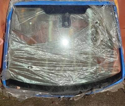 AS1M12501DOT682 стекло переднее форд mondeo mk4 43r - 001585