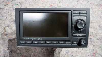 8E0035192D радио компакт - диск audi navigation навигация