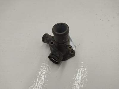 028121133A Фланец (тройник) системы охлаждения Volkswagen Passat B4 1995