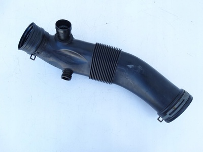 06B129627T трубки воздушный впуска audi a4 b6 b7 a6 c5 2.0 alt
