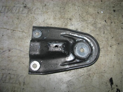 4F0399541C кронштейн балки Audi A6 (C6 4F) 2004-2011 2010