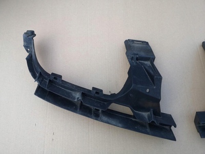 4G0807363B audi a6 c7 крепление бампера выдохе 4g0807364b