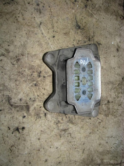 4F0399151AN опора кпп Audi A6 (C6 4F) 2004-2011 2010