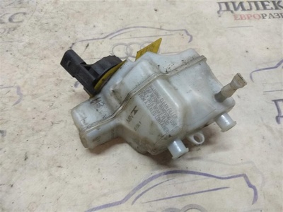 5N2611301A бачок главного тормозного цилиндра VW Tiguan 2007-2011