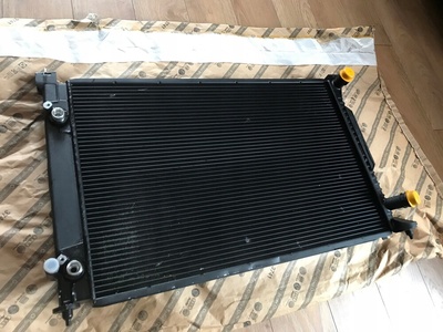 4B3121251F радиатор audi a6 c5 4.2 s6 rs6 2020