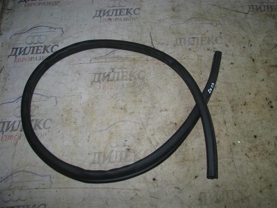 8P0823731B уплотнитель капота Audi A3 (8PA) 2004-2013 2008