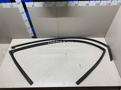 82540A2700 Уплотнитель стекла двери Hyundai-Kia Ceed (2012 - 2018)