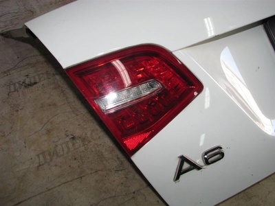 4f5945093e фонарь внутренний Audi A6 (C6 4F) 2004-2011 2010