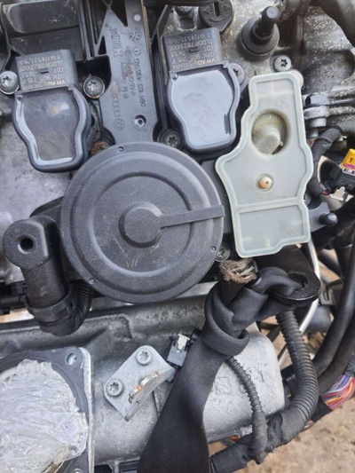 06H103495AG Маслоотделитель (сапун) Volkswagen Multivan 2015