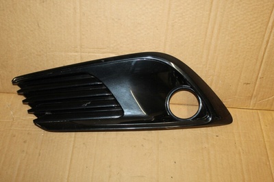 5204002210 решётка бампера противотуманок toyota auris ii рестайлинг