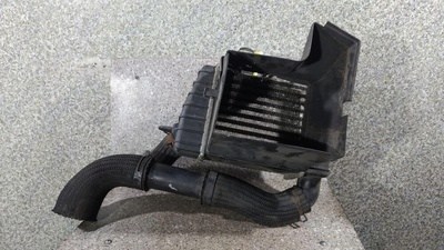 2827127700 интеркулер хетчбэк 5 дв. Hyundai Getz 2004 28271-27700