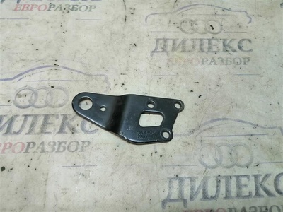 06F103390A кронштейн двигателя VW Passat (B6) 2005-2010 2007