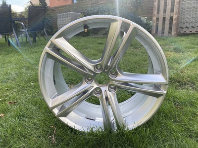 Колесо volvo 5x108 18 8j et42 31362839