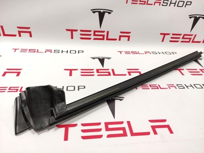 109049600E Уплотнитель Tesla Model 3 2020 1090496-00-E