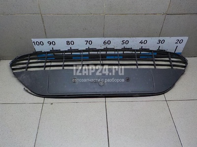 1520644 Решетка в бампер центральная Ford Focus II (2008 - 2011)