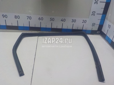 1114390 Уплотнитель стекла двери Ford Focus I (1998 - 2005)