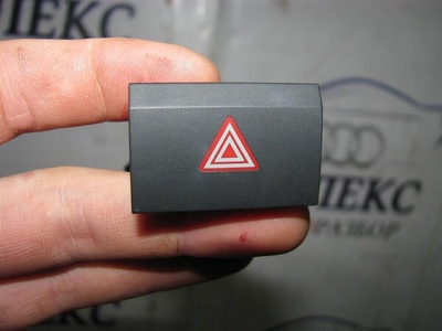 8P0941509C кнопка аварийной сигнализации Audi A3 (8PA) 2004-2013 2008