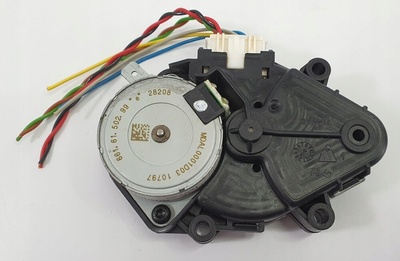 HE0T0025K моторчик регулирования лампы мерседес glk x204