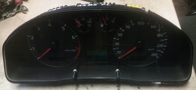 8D0920900K audi a4 b5 fl 1.8 b спидометр часы