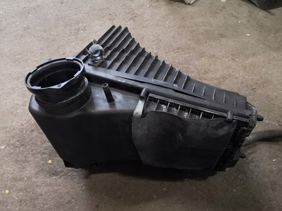 7L6129607AH audi q7 4l 3.0 tdi корпус фильтра воздушный
