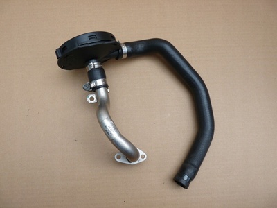 077103245A audi a6 c5 a8 d2 d3 4.2 маслоотделитель 077103221n
