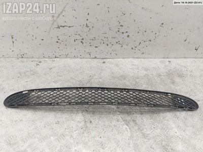 2038852623 Решетка (заглушка) в бампер Перед. Mercedes W203 (C) 2001