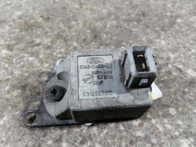 93AB12A019AB Коммутатор зажигания 1.8 - 2.5i. Ford Mondeo 2 1998 93AB-12A019-AB