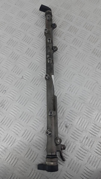 7795514 топливная рампа BMW 3 E90/E91/E92/E93 2007 ,1353