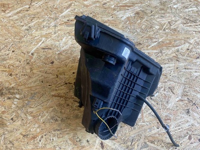 8K0133837B Корпус воздушного фильтра Audi A4 2009 8K0 133 837 B, 8K0 133 843 D