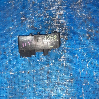 7182471L00 крепление бампера SUZUKI SWIFT ZC72S 71824-71L00
