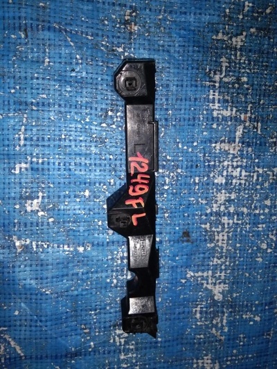 5214648010 крепление бампера TOYOTA HARRIER GSU31W 52146-48010