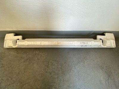5261147100 амортизатор бампера передняя toyota prius prius v рестайлинг