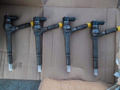 0445110175 opel astra 1 , 7 cdti форсунки форсунки 0445110
