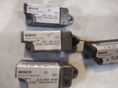 8D0959643 датчик сенсор airbag боковых подушек безопасности