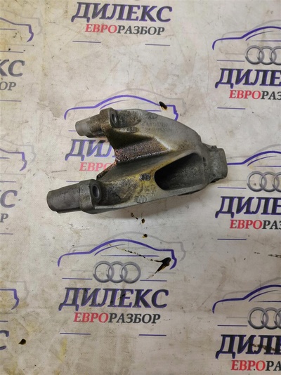 8K0199307bm кронштейн двигателя Audi Q5 2011