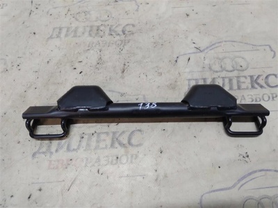 4b0813545a кронштейн Audi A6 (C5) 1997-2004 2002
