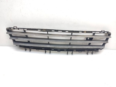 24460271 решетка в бампер Opel Astra H 2006