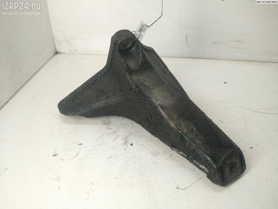 8D0199308AB Кронштейн двигателя опорный R Audi A4 B5 (1994-2001) 2000