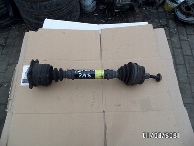 8D0407271AC привод правый audi a4 b5 1.8 автомат