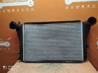1K0145803A интеркулер Volkswagen Passat (B6) (2005-2010)