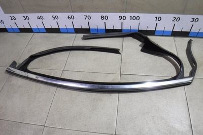 13347239 Уплотнитель стекла двери Opel Astra J