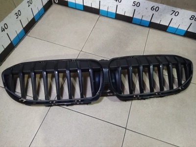 51138072085 Решетка радиатора BMW 3-series G20