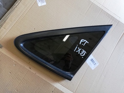 стекло кузова правая задняя hyundai ix35 2010 год