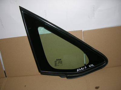 toyota auris 06 - 09 стекло кузова переднее правое