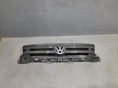 5N0853653E Решетка радиатора Volkswagen Tiguan 1