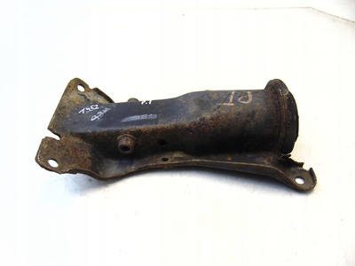 8D0512342 audi a4 b5 крепление амортизатора rs2 80