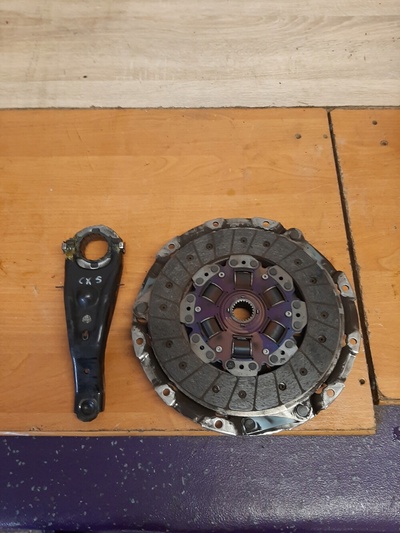 PE0116410A mazda cx5 2.0 муфта диск датчик